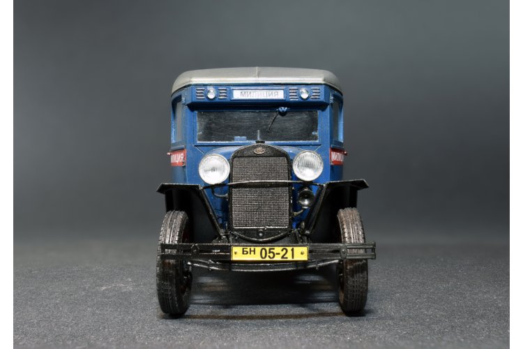 1:35 MiniArt 38005 GAZ-03-30 Mod. 1945 - Soviet Passenger Bus - Min38005 10 - MIN38005