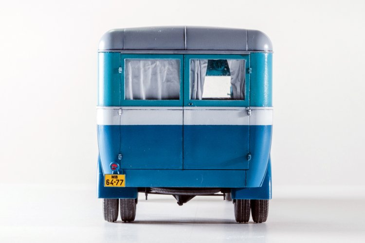 1:35 MiniArt 38005 GAZ-03-30 Mod. 1945 - Soviet Passenger Bus - Min38005 19 - MIN38005