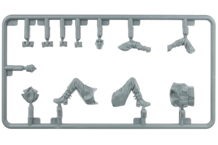 1:35 MiniArt 53035 American Soldiers WWII &ndash; U.S. Infantry Tank Riders &ndash; Set 2 &ndash; 4 Figures - Min53035 7 - MIN53035