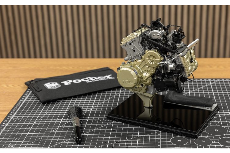 1:4 Pocher HKM124 Ducati Superquadro V2 Motorblok - Pchkm124 6 - PCHKM124