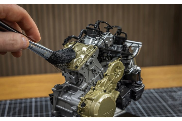 1:4 Pocher HKM124 Ducati Superquadro V2 Motorblok - Pchkm124 7 - PCHKM124