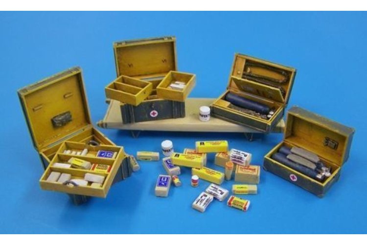 1:35 Plus Model 434 Duitse Medische Set voor Diorama - Plu434 1 - PLU434
