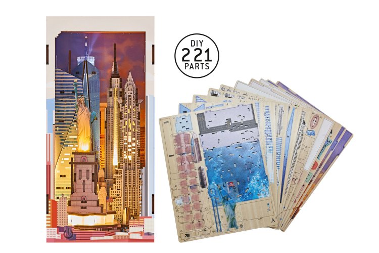 Revell 00540 Tiny Adventures &ndash; New York &ndash; Book Nook with LED Lighting &ndash; 18x11x23cm - Rev00540 2 - REV00540