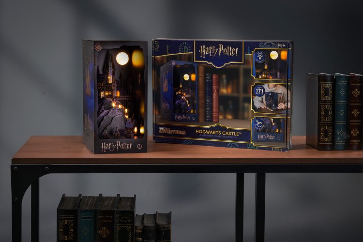 Revell 00544 Tiny Adventures - Harry Potter - Hogwarts Castle - Boekhoekje met LED-verlichting - 18 x 11 x 23 cm - Rev00544 16 - REV00544