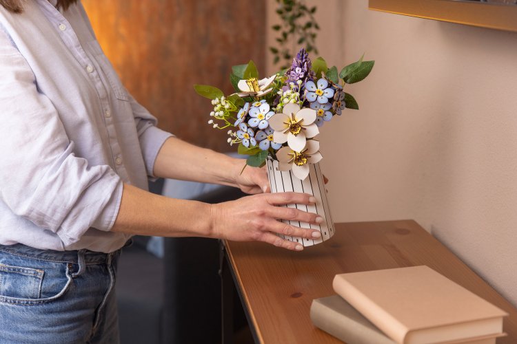 Revell 00630 Flowers - Bloemenfestival - Houten Bloemen met Vaas - Rev00630 8 - REV00630