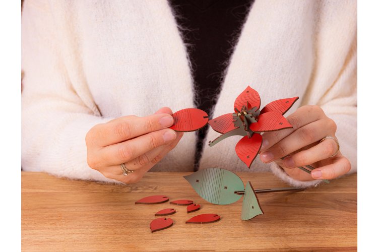 Revell 00634 Flowers - Kerstbloemen Poinsettia - Houten Bloemen met Vaas - Rev00634 4 - REV00634