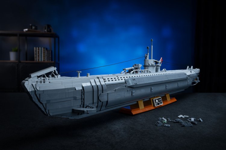 1:56 Revell 00960 Brick System &ndash; Submarine &ldquo;Das Boot&rdquo; with Full Interior and Movie Poster &ndash; Submarine - Rev00960 14 1 - REV00960