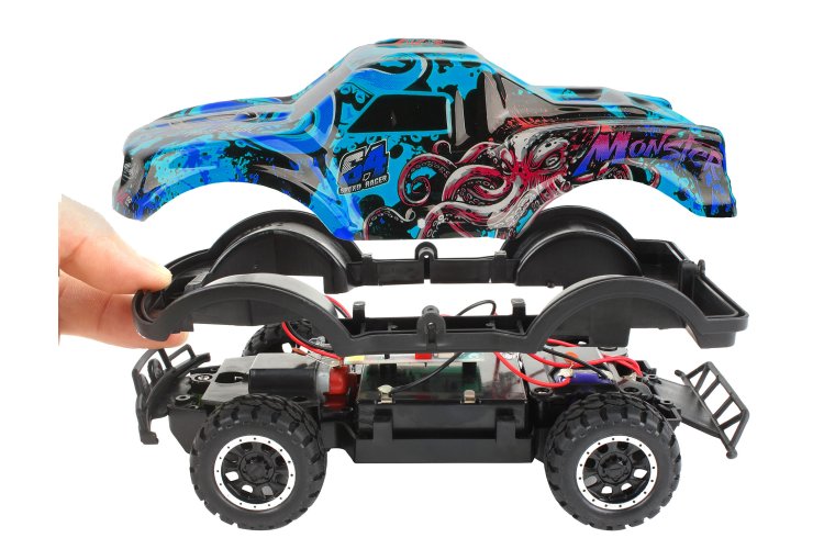 Revell 01064 Advent Calendar RC Crawler - Football League - 2 Model Kits - 2.4 GHz - Rev01064 4 - REV01064