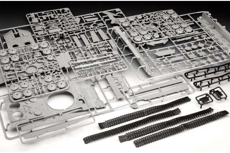 1:35 Revell 03368 Leopard 2A4 &ndash; 40th Anniversary &ndash; Special Decoration &ndash; German Tank - Rev03368 7a - REV03368