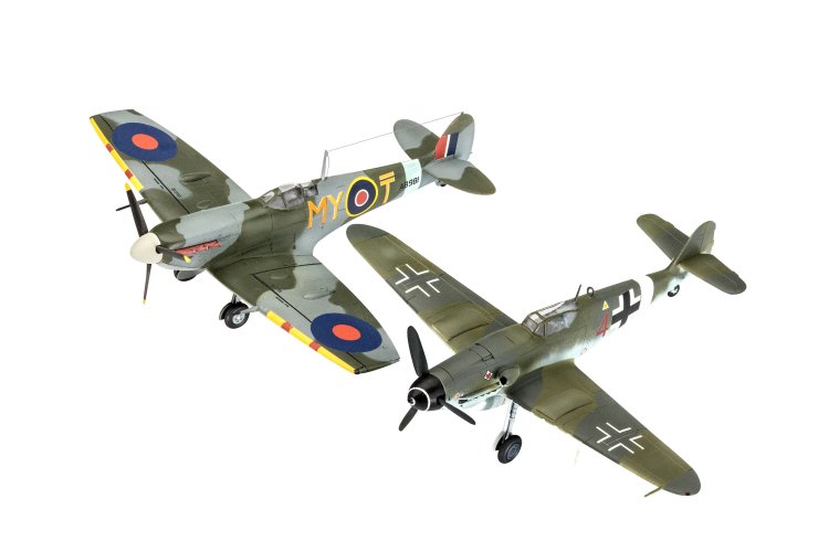 1:72 Revell 03710 Messerschmitt Bf 109G-10 & Supermarine Spitfire Mk.V WWII - 2 Fighter Aircraft - Combat Set - Rev03710 2 - REV03710