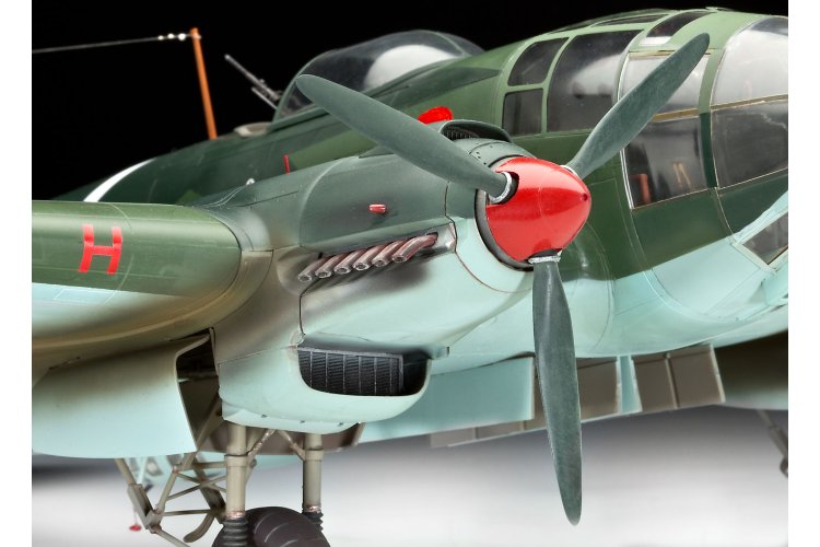 1:32 Revell 03755 Heinkel He 111 P-1 - German Medium Bomber - Rev03755 7 - REV03755