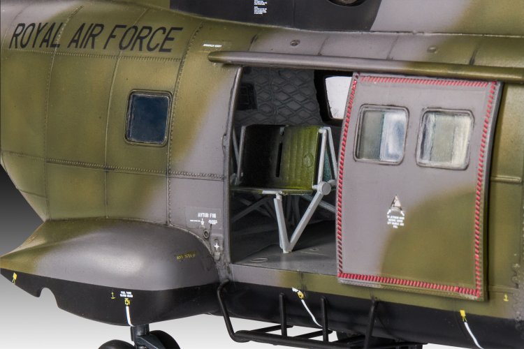 1:32 Revell 03758 SA 330/Westland Puma HC.1 - British Transport Helicopter - Rev03758 3 - REV03758