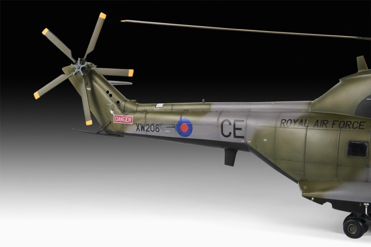 1:32 Revell 03758 SA 330/Westland Puma HC.1 - British Transport Helicopter - Rev03758 4 - REV03758