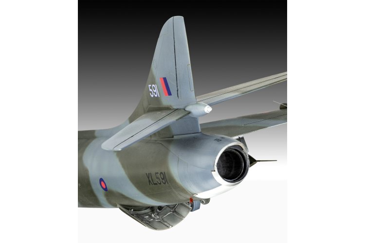 1:32 Revell 03786 Hawker Hunter T.7/T.7A - Brits Trainingsvliegtuig - Rev03786 5 - REV03786