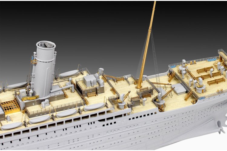 1:400 Revell 05243 R.M.S. Titanic &ndash; Olympic-Class Ocean Liner &ndash; Platinum Edition &ndash; British Passenger Ship - Rev05243 5 - REV05243