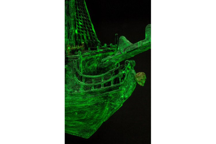 1:150 Revell 05435 Ghost Ship easy-click-system with  Night Color - Rev05435 ghost ship 03 - REV05435