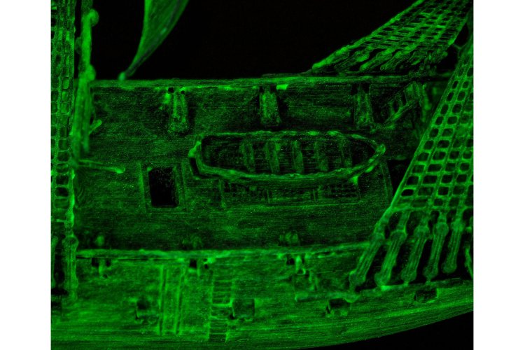 1:150 Revell 05435 Ghost Ship easy-click-system with  Night Color - Rev05435 ghost ship 05 - REV05435