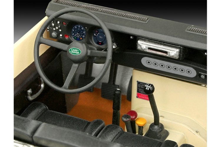 1:24 Revell 07056 Land Rover Series III LWB - Commercial Vehicle - Rev07056 land rover series iii lwb 109 commercial 05 - REV07056