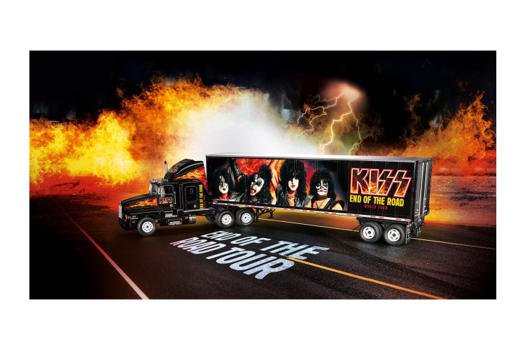 1:32 Revell 07644 KISS Tour Truck - Gift Set - Rev07644 5 - REV07644