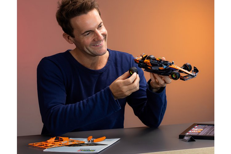 1:20 Revell 07748 McLaren MCL39 2025 met Standaard - Formule 1-auto - Click System - Rev07748 23 - REV07748