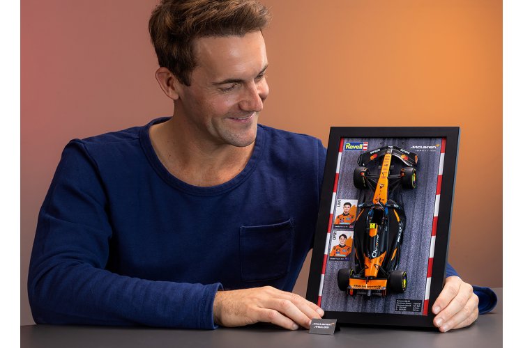 1:20 Revell 07748 McLaren MCL39 2025 met Standaard - Formule 1-auto - Click System - Rev07748 25 - REV07748