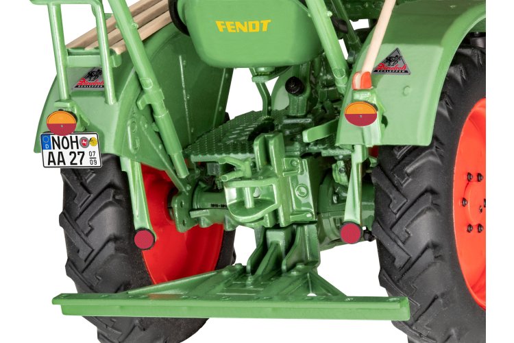 1:24 Revell 07822 Fendt F20 Diesel Tractor - Easy Click System - Rev07822 4 - REV07822