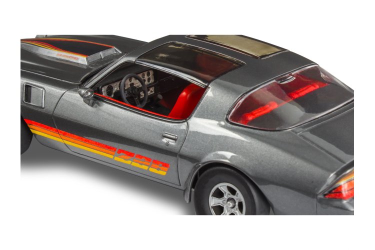 1:25 Revell 14526 1981 Z-28 Camaro Car - Rev14526 1981 chevy camaro z28 010 - REV14526
