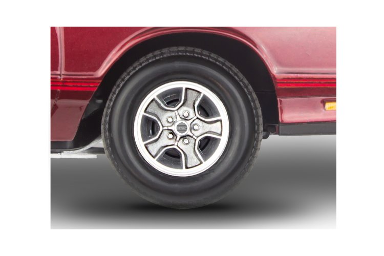 1:24 Revell 14587 Chevrolet Monte Carlo SS 1987 - Amerikaanse Sportcoup&eacute; - Rev14587 4 - REV14587