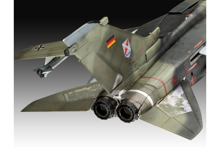 1:72 Revell 63801 Tornado Twin-Pack - 50th Anniversary Panavia Tornado - 2 Jet Aircraft - Model Set - Rev63801 10 - REV63801