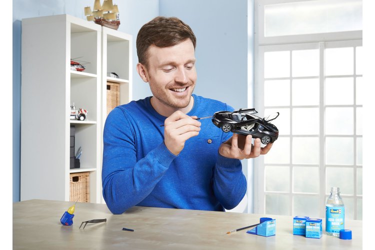 1:24 Revell 67008 BMW i8 - Model Set - Rev67008 11 - REV67008