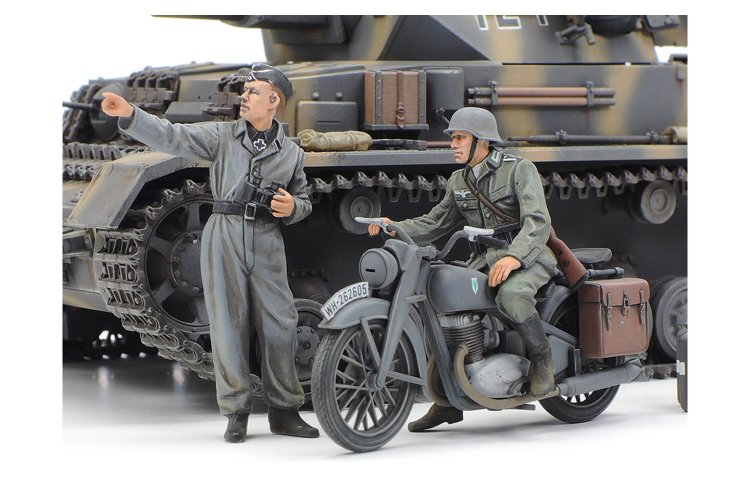 1:35 Tamiya 25209 Panzerkampfwagen IV Ausf G. Early Production & Motorcycle Eastern Front - Tam25209 5 - TAM25209