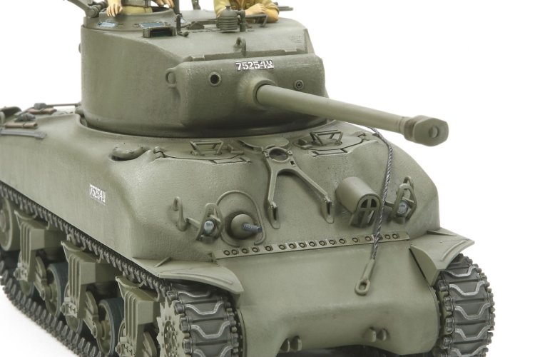 1:35 Tamiya 35322 M1 Super Sherman &ndash; Israeli Tank - Tam35322 4 - TAM35322