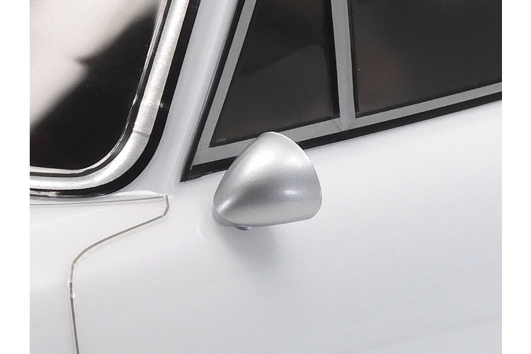 1:10 Tamiya 47507 RC Car &ndash; Porsche 911 Carrera RSR 2.8 &ndash; BT-01 White Painted Body - Tam47507 5 - TAM47507