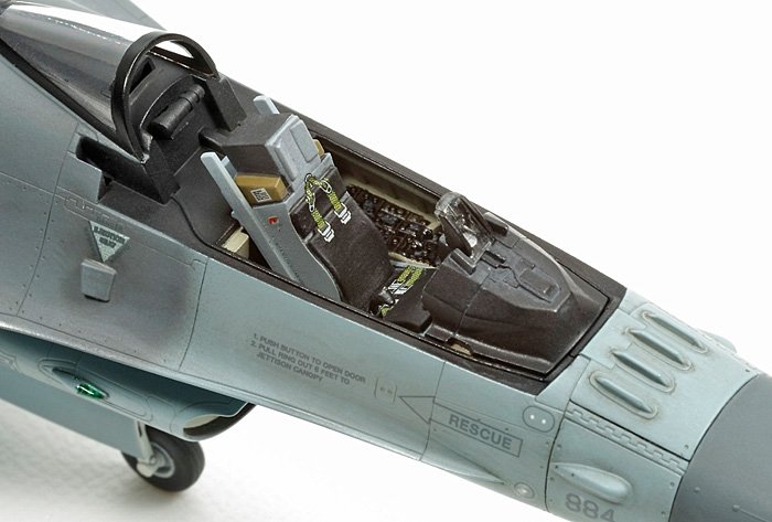 1:72 Tamiya 60786 Lockheed Martin F-16CJ Block 50 Fighting Falcon &ndash; American Jet Fighter - Tam60786 4 - TAM60786