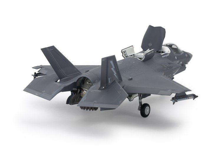 Tamiya 1:72 F-35B Lightning II - Fighter Jet