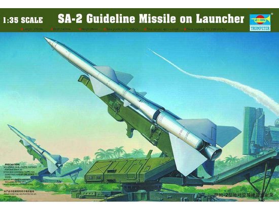 1:35 Trumpeter 00206 J27:J66 SA-2 Guideline Missile met Lanceerinrichting - Sovjet Luchtafweerraket - Tru00206 1 - TRU00206