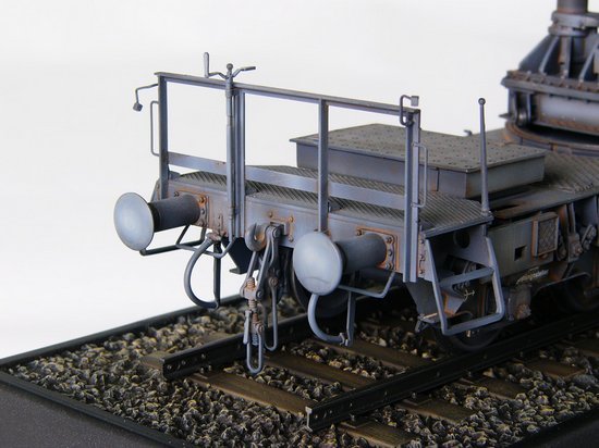 1:35 Trumpeter 00209 M&ouml;rser Karl-Ger&auml;t 040/041 on Railway Transport Wagon WWII &ndash; German Heavy Mortar - Tru00209 10 - TRU00209