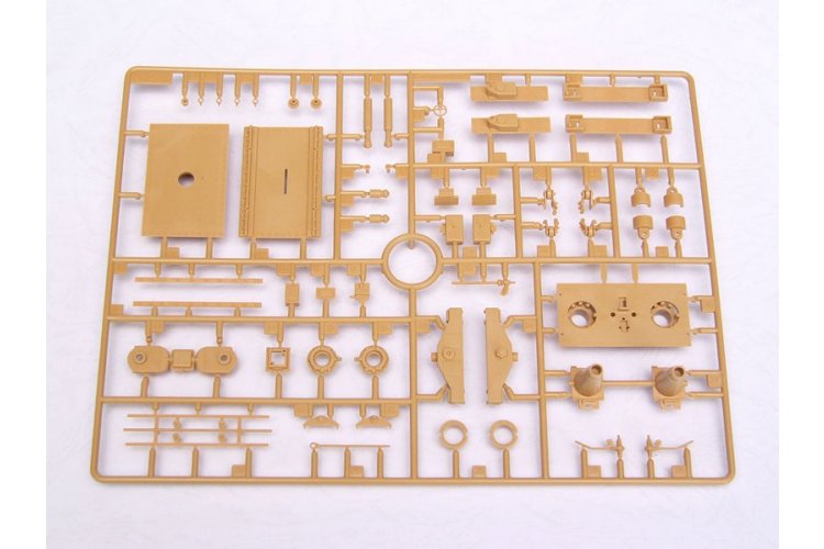 1:35 Trumpeter 00209 M&ouml;rser Karl-Ger&auml;t 040/041 on Railway Transport Wagon WWII &ndash; German Heavy Mortar - Tru00209 16 - TRU00209