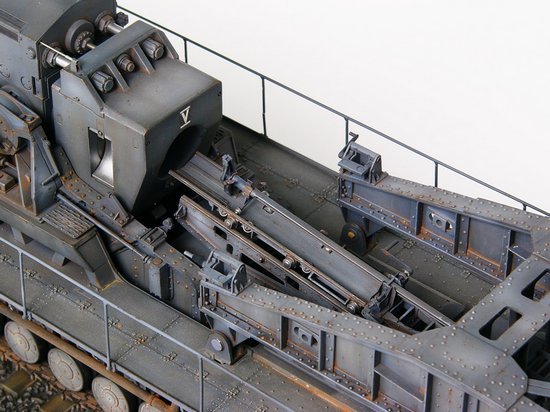 1:35 Trumpeter 00209 M&ouml;rser Karl-Ger&auml;t 040/041 on Railway Transport Wagon WWII &ndash; German Heavy Mortar - Tru00209 5 - TRU00209