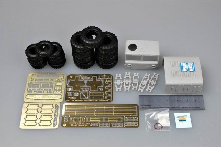 1:35 Trumpeter 00211 MAZ-537G met MAZ/ChMZAP-5247G Oplegger Intermediate Type - Sovjet Zware Transporttruck - Tru00211 14 - TRU00211