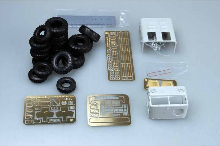 1:35 Trumpeter 00212 MAZ-537G met MAZ/ChMZAP-5247G Oplegger Late Production Type - Sovjet Zware Transporttruck - Tru00212 10 - TRU00212