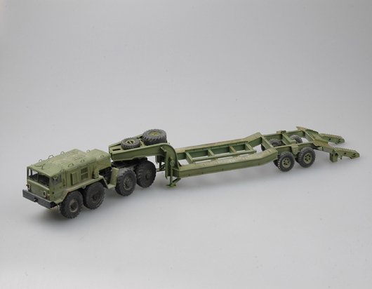1:35 Trumpeter 00212 MAZ-537G met MAZ/ChMZAP-5247G Oplegger Late Production Type - Sovjet Zware Transporttruck - Tru00212 4 - TRU00212