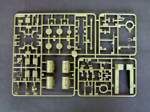 1:35 Trumpeter 00345 Challenger 2 MBT &ndash; KFOR Kosovo with Dozer Blade &ndash; British Main Battle Tank - Tru00345 7 - TRU00345