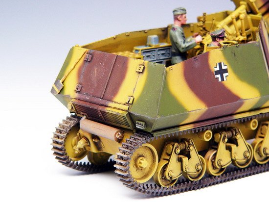 1:35 Trumpeter 00353 39(H) 10,5cm leFH18(Sf.) auf Gesch&uuml;tzwagen Becker Conversion WWII - Duitse Houwitser - Tru00353 11 - TRU00353