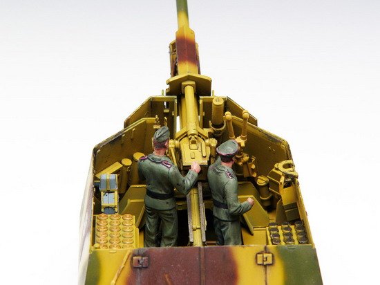 1:35 Trumpeter 00353 39(H) 10,5cm leFH18(Sf.) auf Gesch&uuml;tzwagen Becker Conversion WWII - Duitse Houwitser - Tru00353 14 - TRU00353
