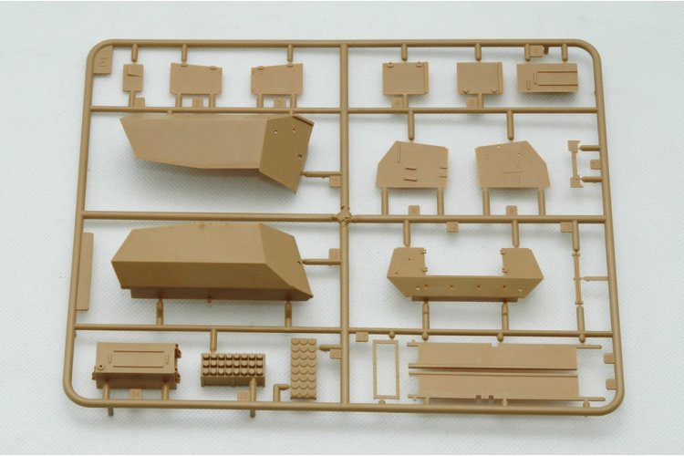 1:35 Trumpeter 00353 39(H) 10,5cm leFH18(Sf.) auf Gesch&uuml;tzwagen Becker Conversion WWII - Duitse Houwitser - Tru00353 7 - TRU00353