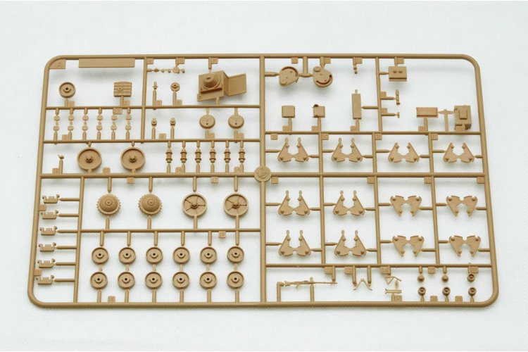 1:35 Trumpeter 00353 39(H) 10,5cm leFH18(Sf.) auf Gesch&uuml;tzwagen Becker Conversion WWII - Duitse Houwitser - Tru00353 8 - TRU00353
