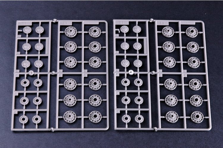 1:35 Trumpeter 00357 KV-1 s Ekranami WWII - Sovjet Zware Tank - Tru00357 13 - TRU00357