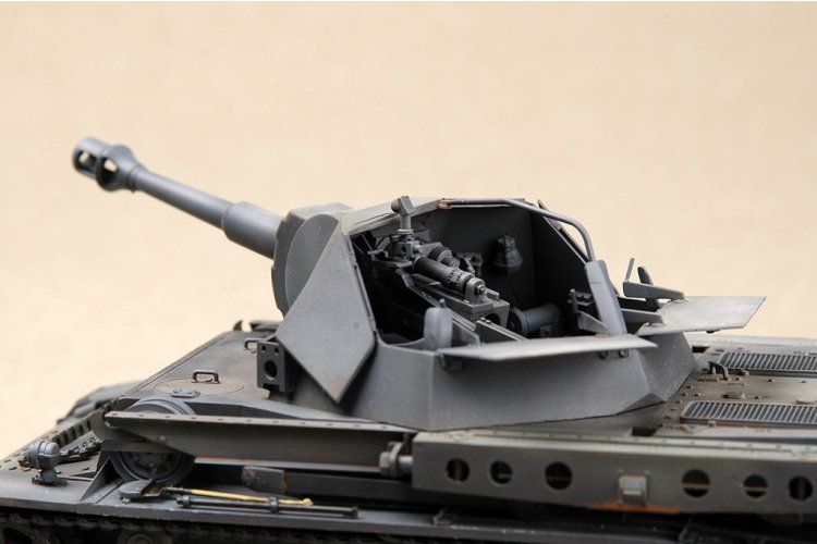 1:35 Trumpeter 00373 Heuschrecke IVb Grasshopper - 10,5cm leFH 18/1 L/28 auf Waffentr&auml;ger IVb - Duitse Houwitser - Tru00373 12 - TRU00373