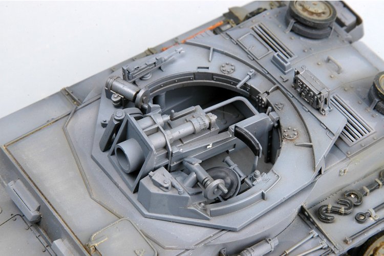 1:35 Trumpeter 00374 Sd.Kfz.165/1 Gesch&uuml;tzwagen IVb f&uuml;r 10,5cm leFH 18/1 (Sf.) WWII - Duitse Houwitser - Tru00374 14 - TRU00374